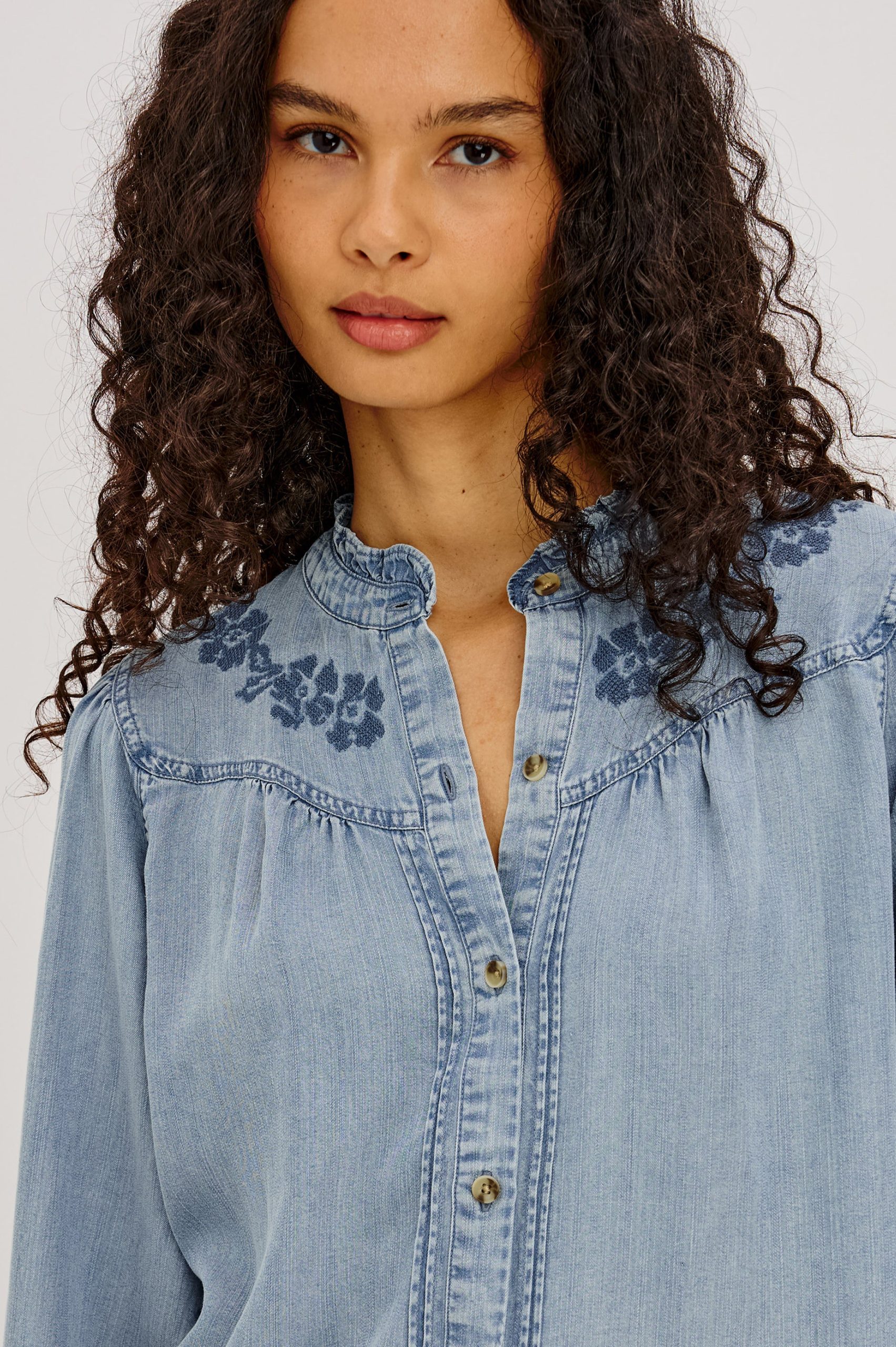 ALANNA SHIRT - MEDIUM CLOUD WASH - Image 2