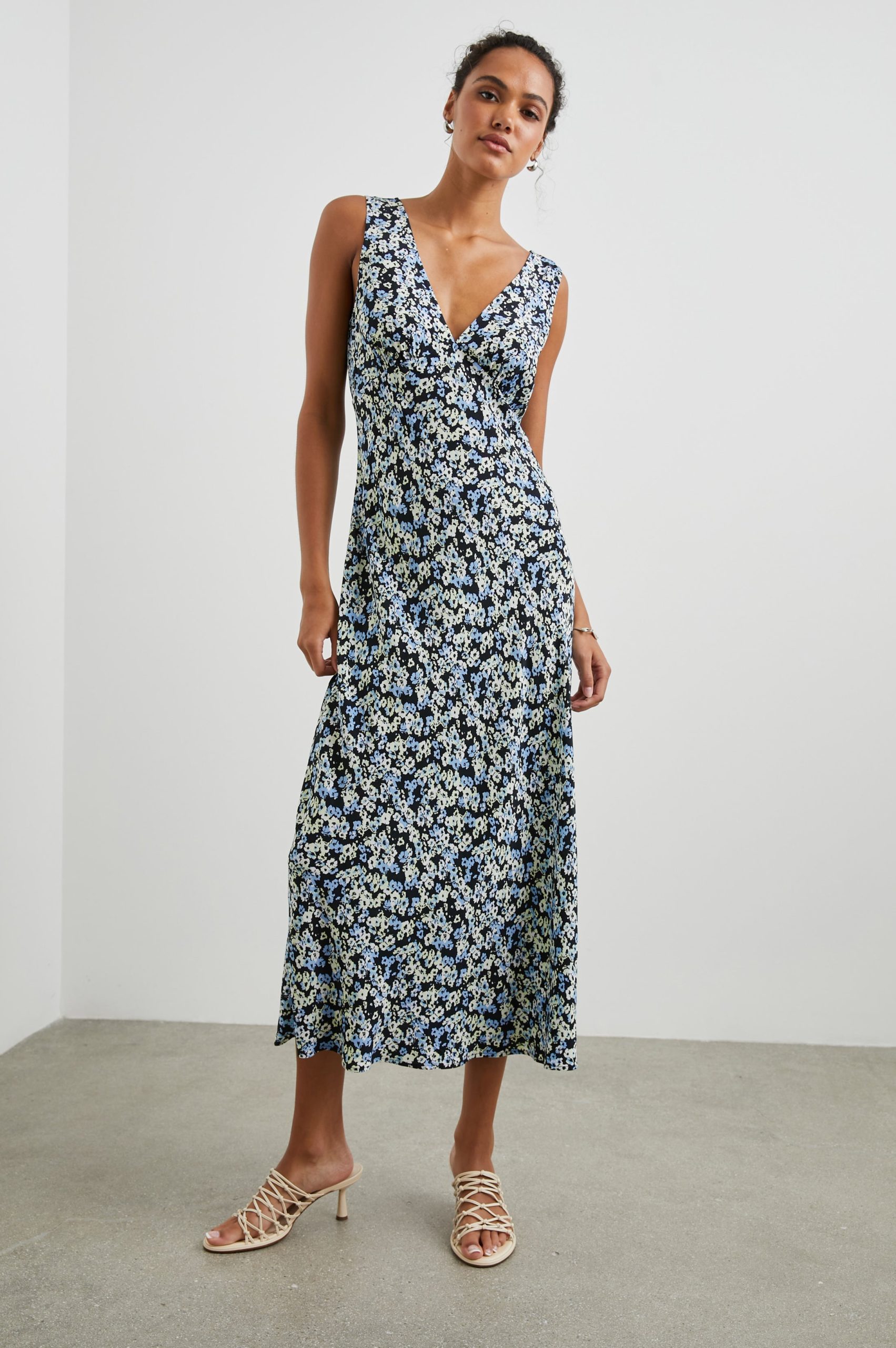 AUDRINA DRESS - MIDNIGHT MEADOW FLORAL - Image 3