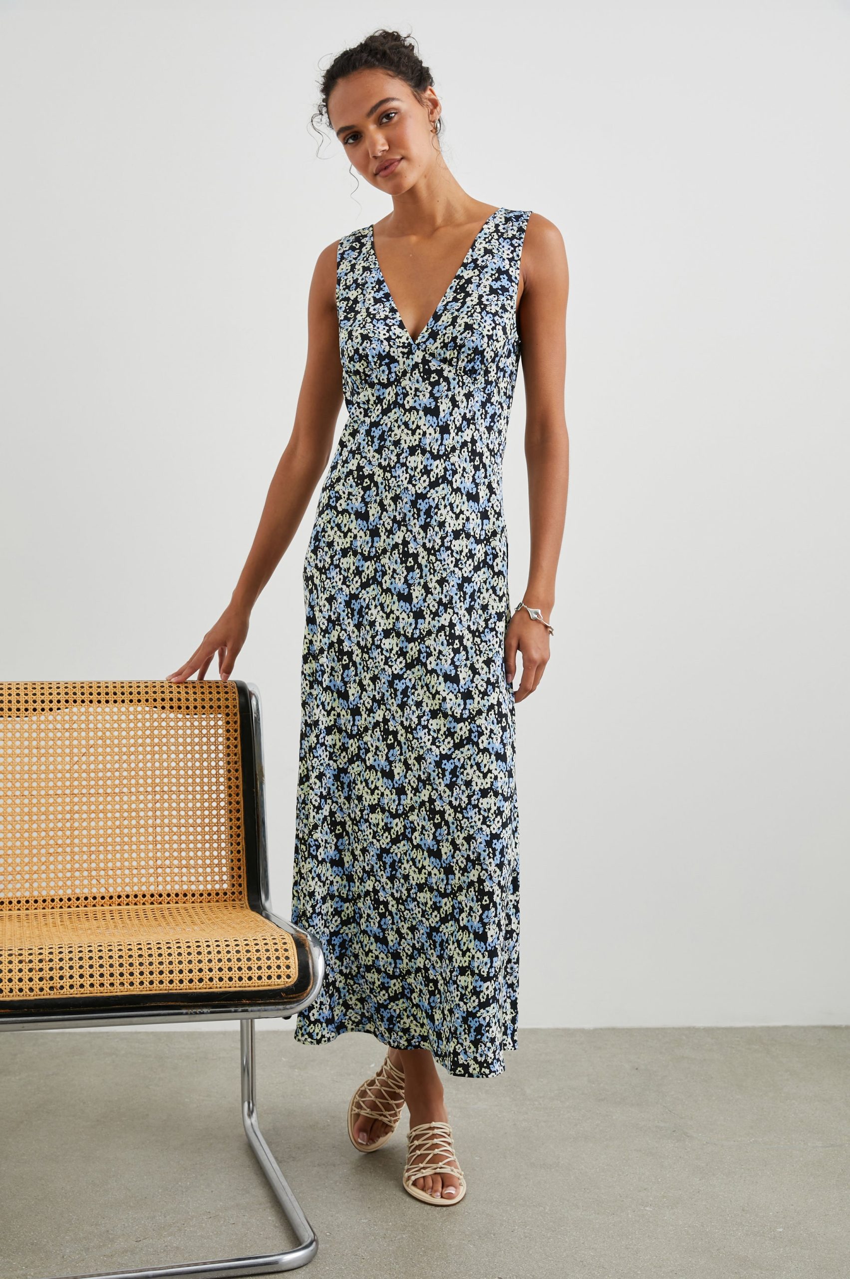 AUDRINA DRESS - MIDNIGHT MEADOW FLORAL - Image 5