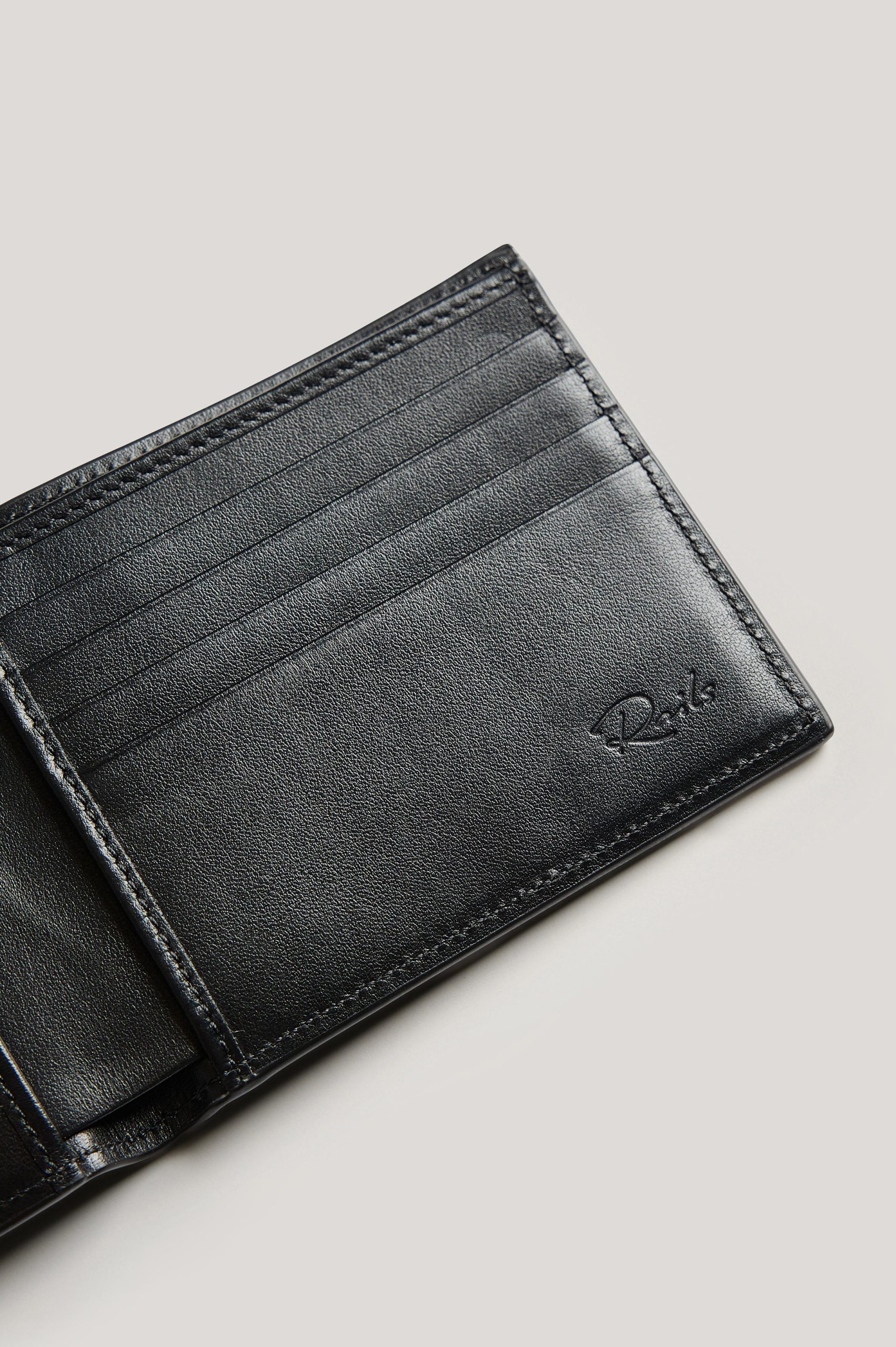 LEATHER BILLFOLD WALLET - BLACK - Image 3
