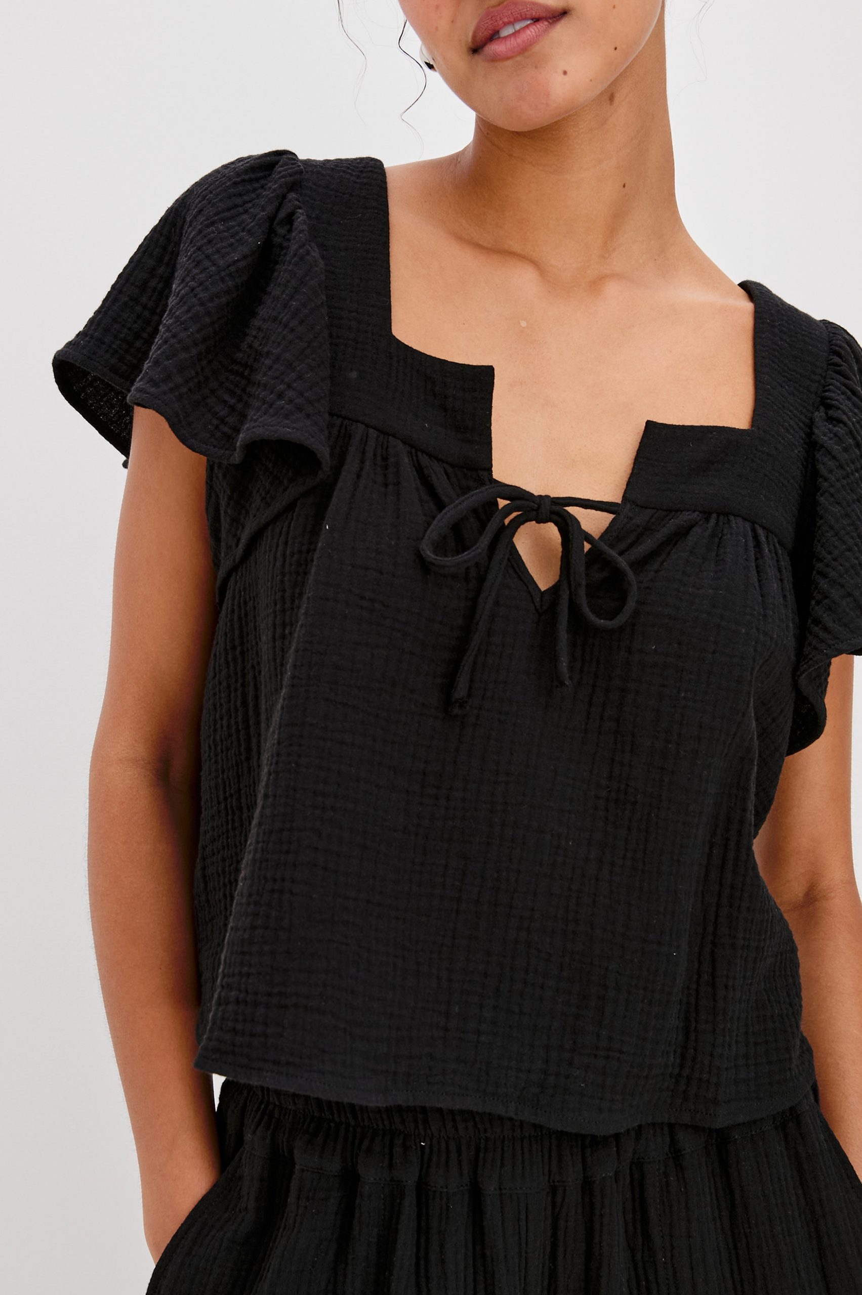 CASIE TOP - BLACK - Image 2