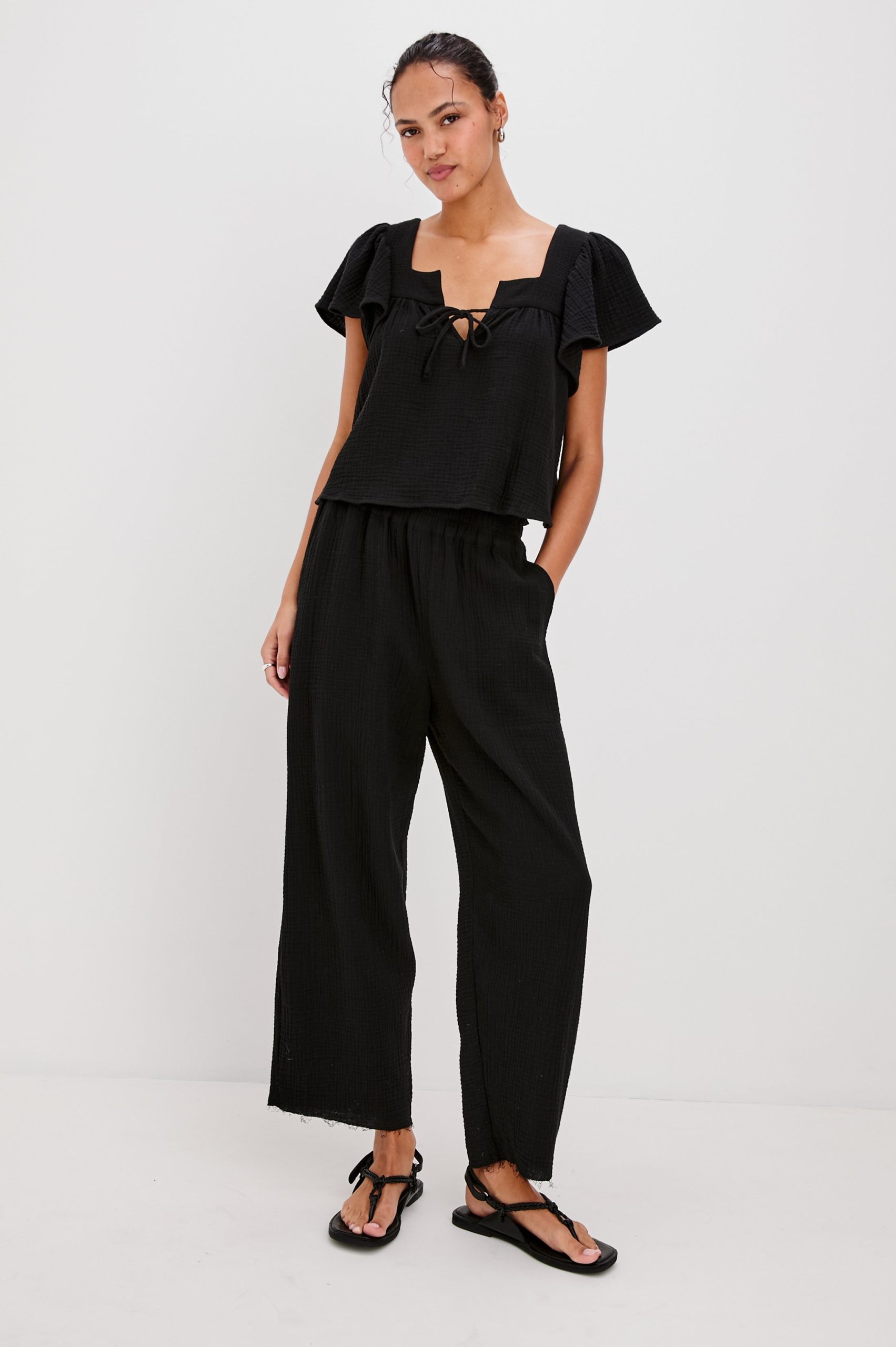 CASIE TOP - BLACK - Image 3