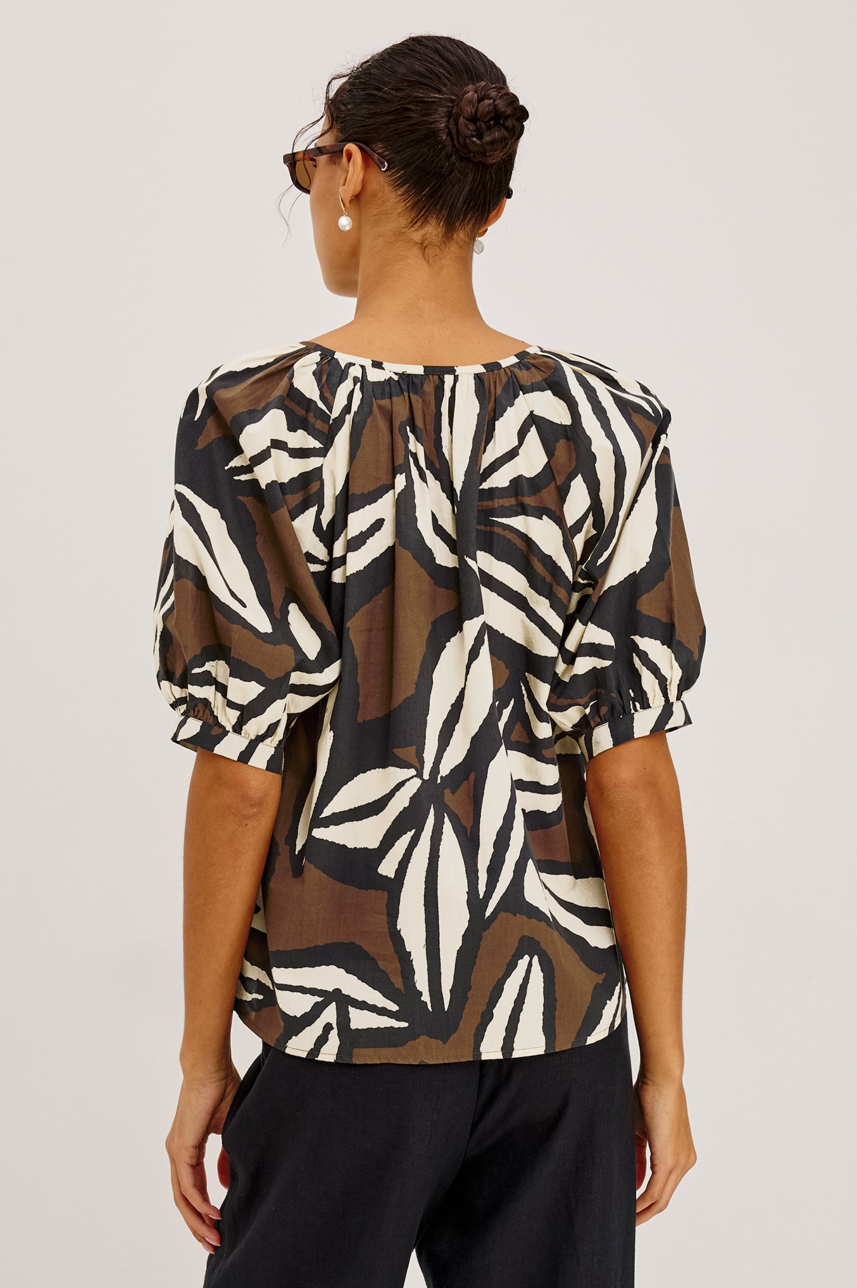CATALENE TOP - COCOA FLORAL - Image 4