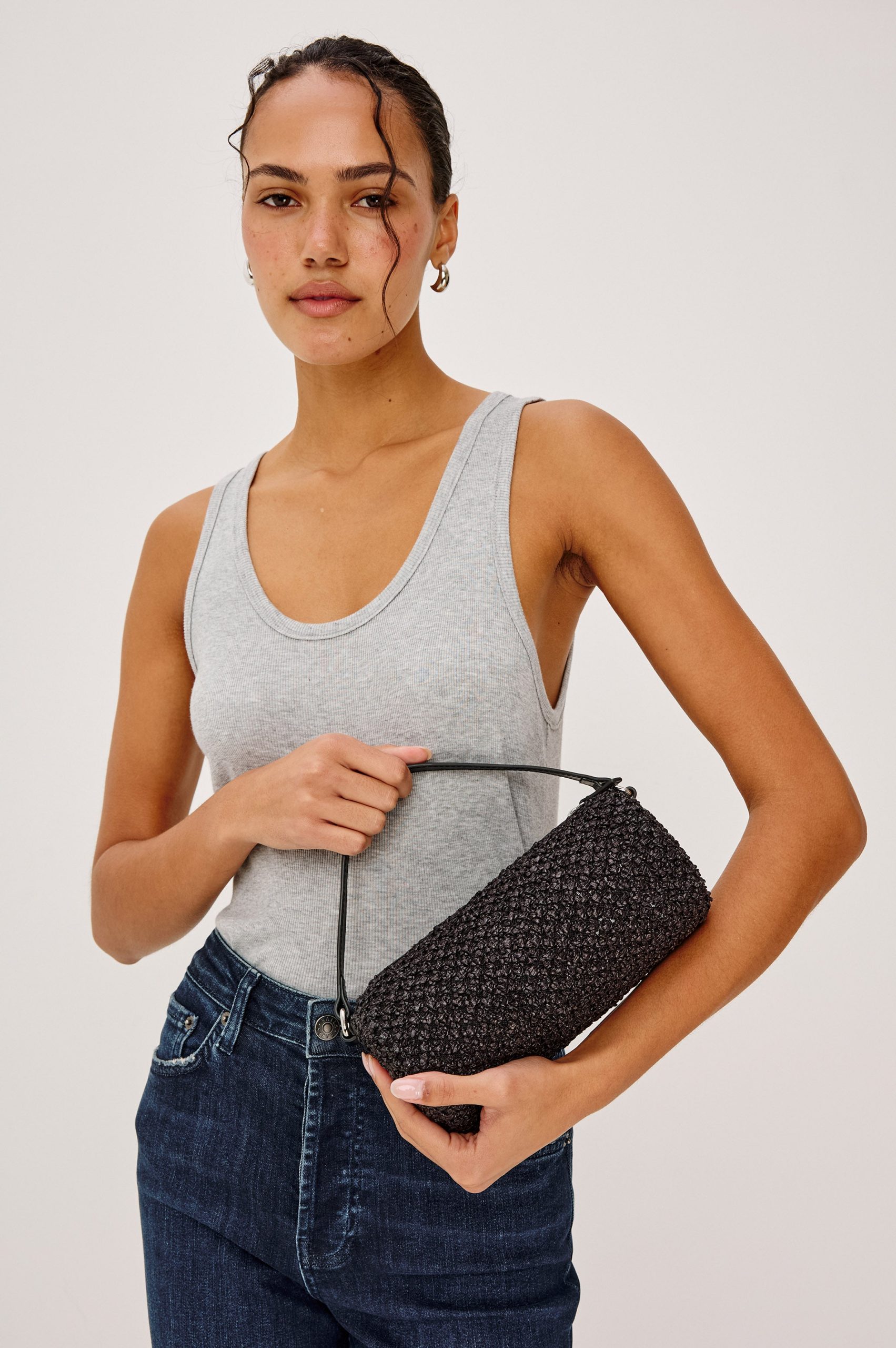 COMO MINI BARREL BAG - BLACK RAFFIA - Image 3