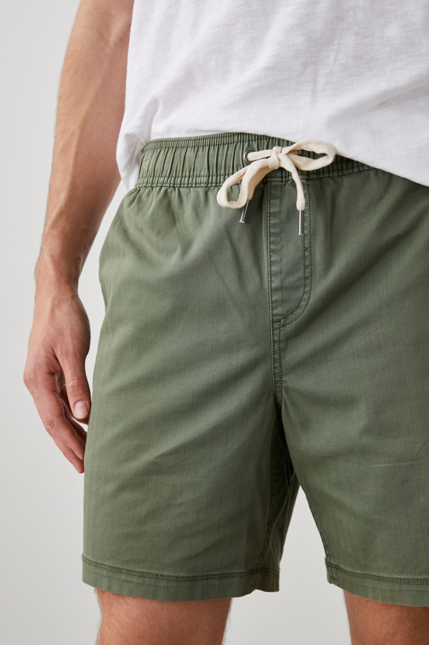 CRUZ SHORT - SPRING OLIVE - Image 8