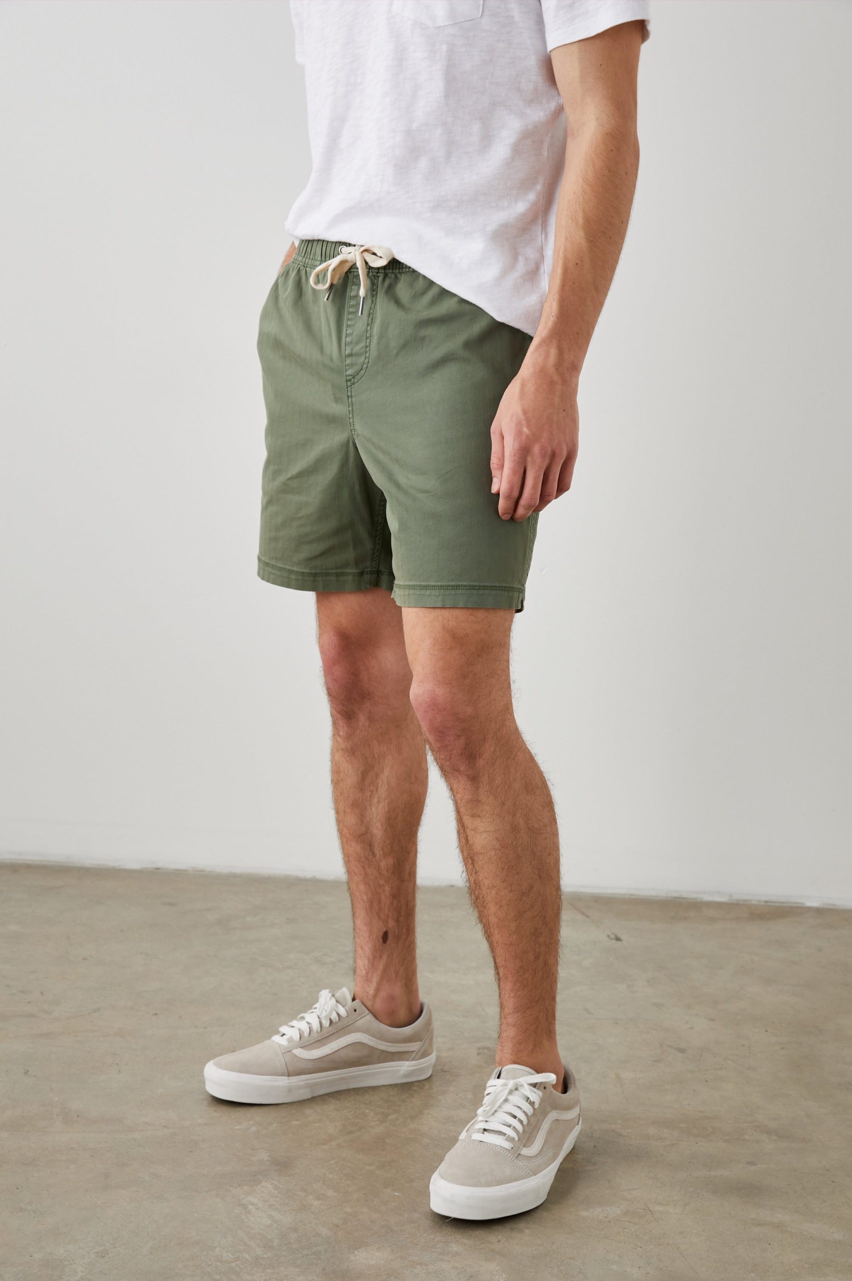 CRUZ SHORT - SPRING OLIVE - Image 9
