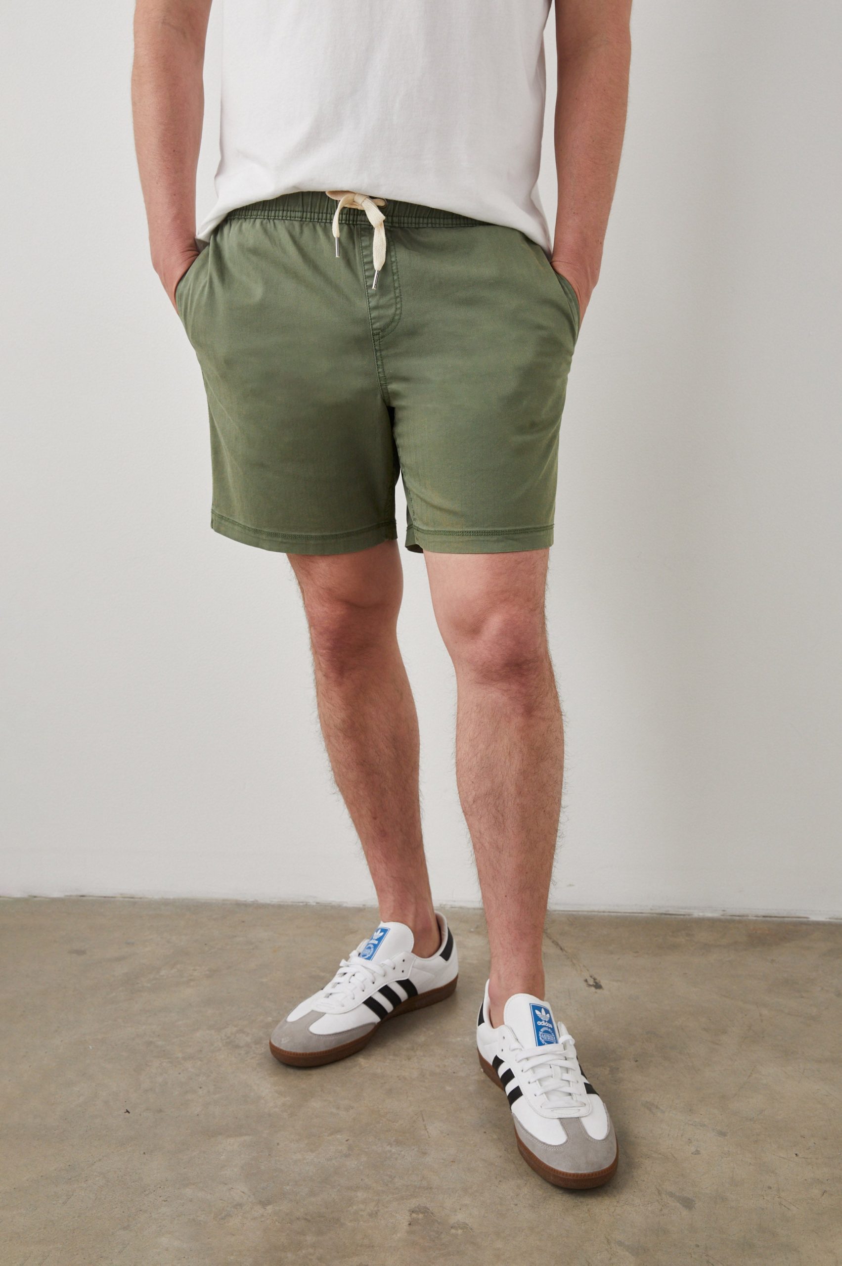 CRUZ SHORT - SPRING OLIVE - Image 4