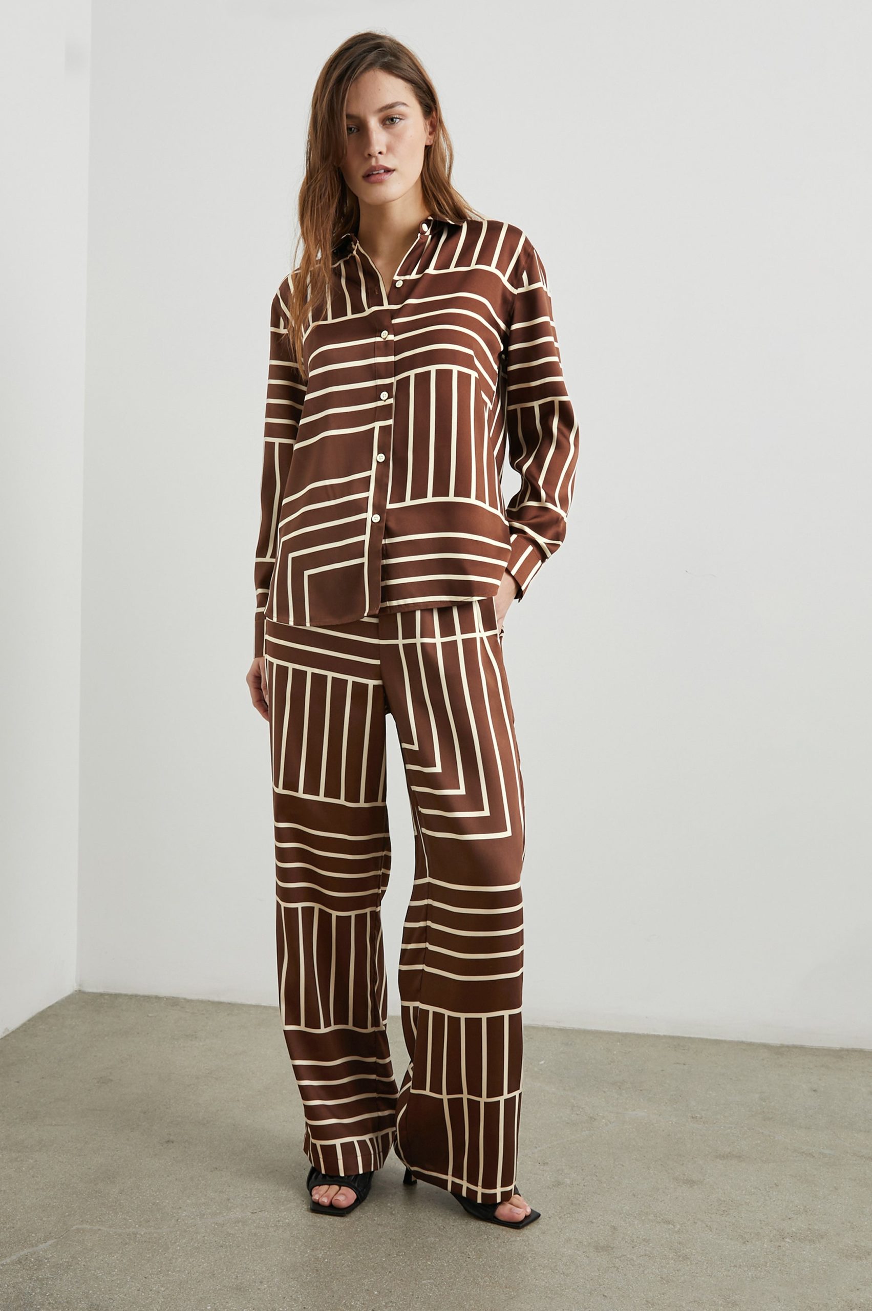 DAMANI PANT - BROWN LINE ART - Image 5