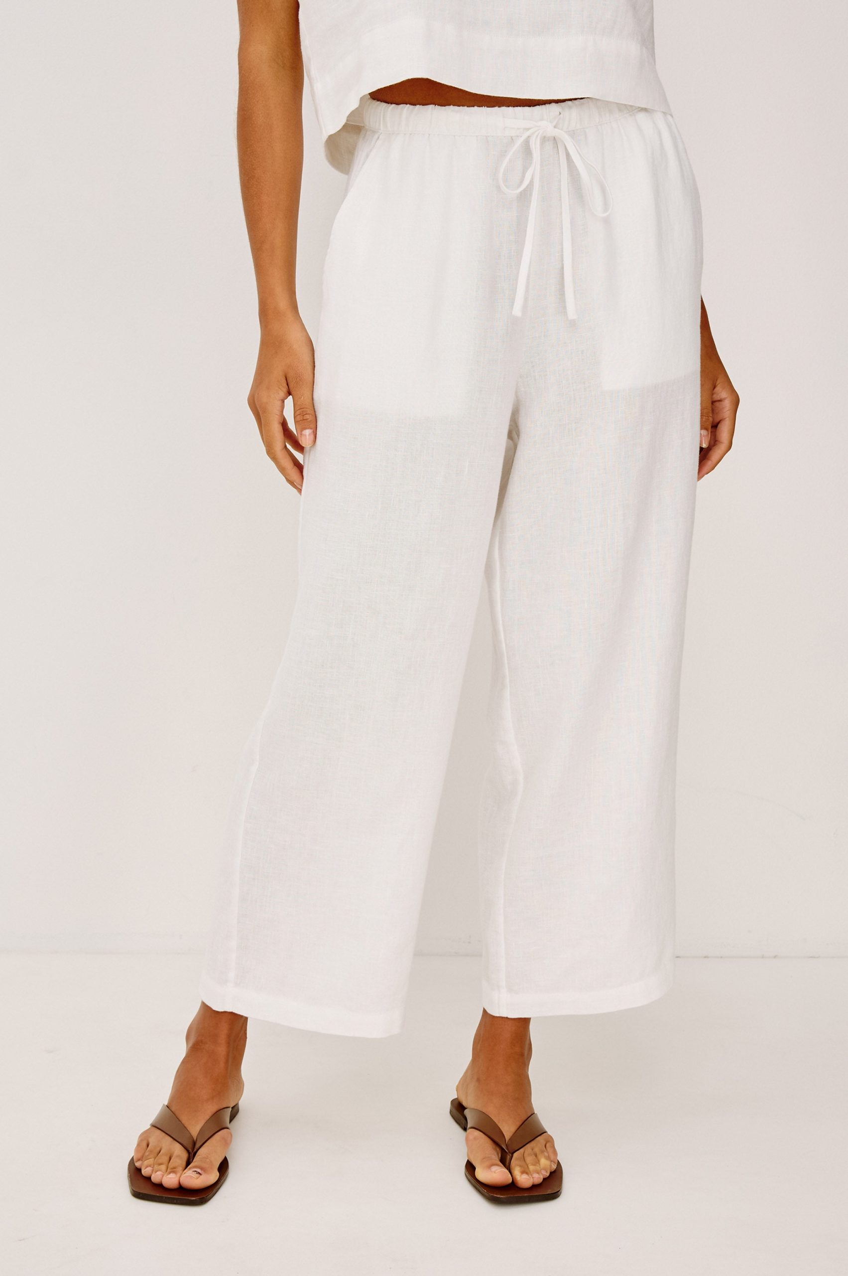 EMMIE CROP PANT - WHITE - Image 4