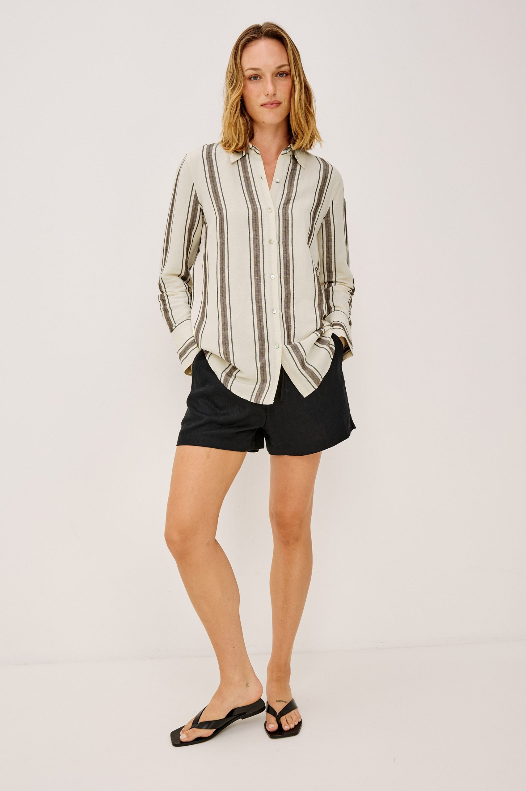 JENNER SHORT - BLACK - Image 3