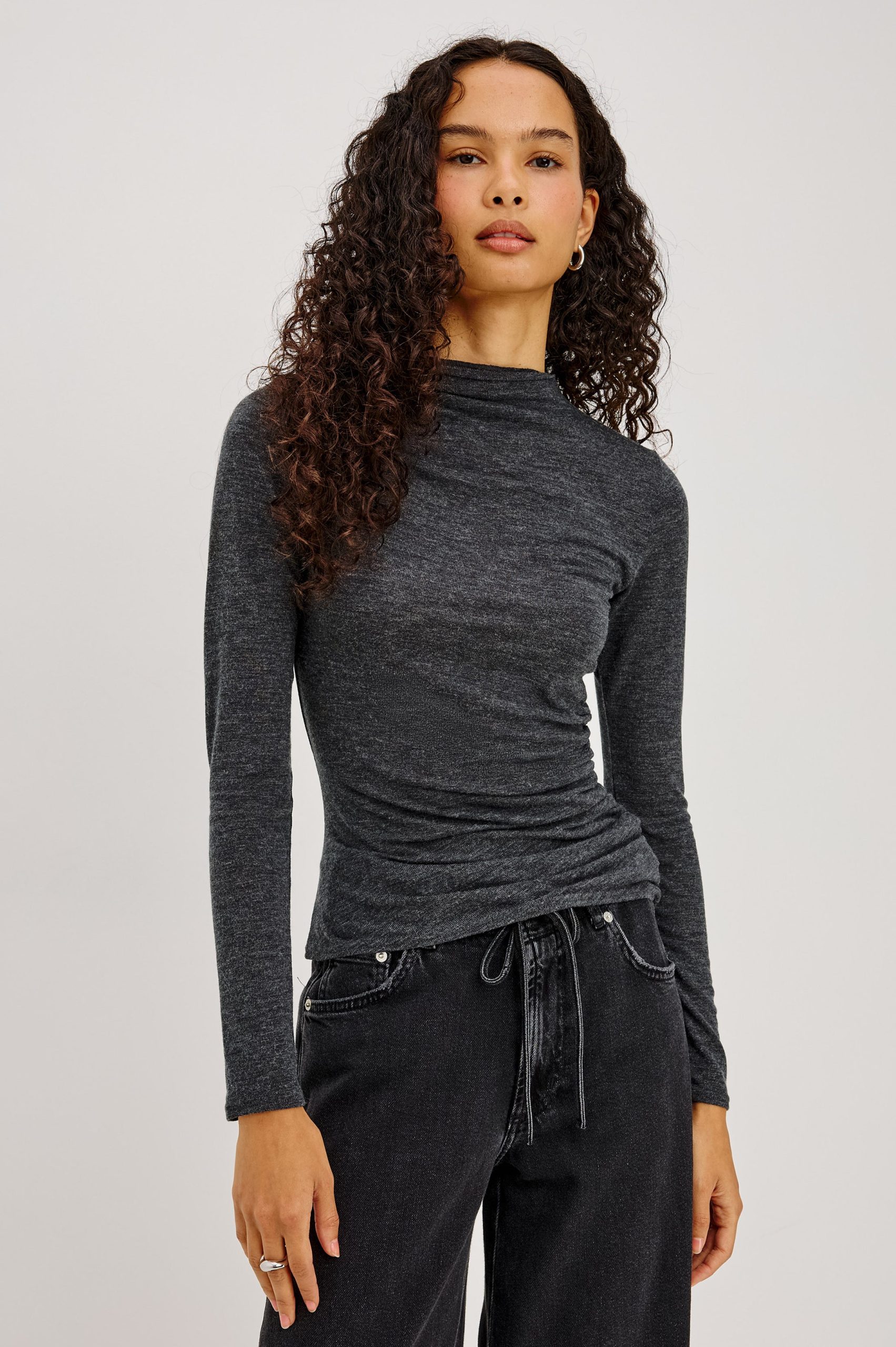 JOELLE TOP - CHARCOAL - Image 4