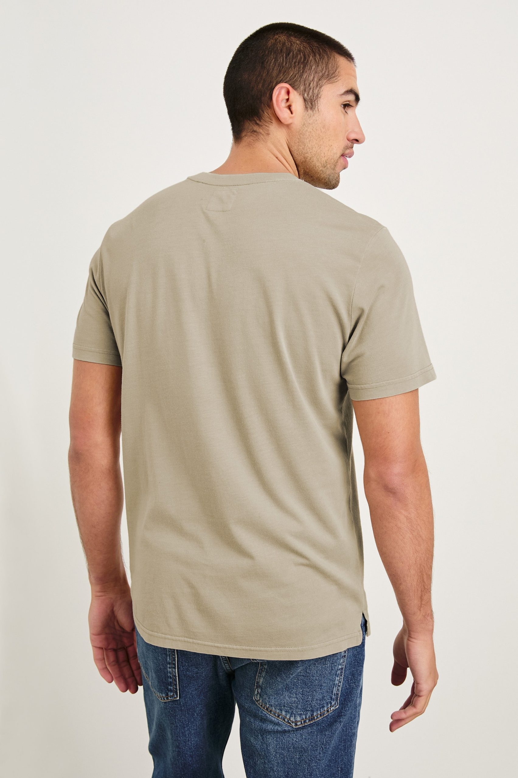JOHNNY T-SHIRT - DESERT SAND - Image 5