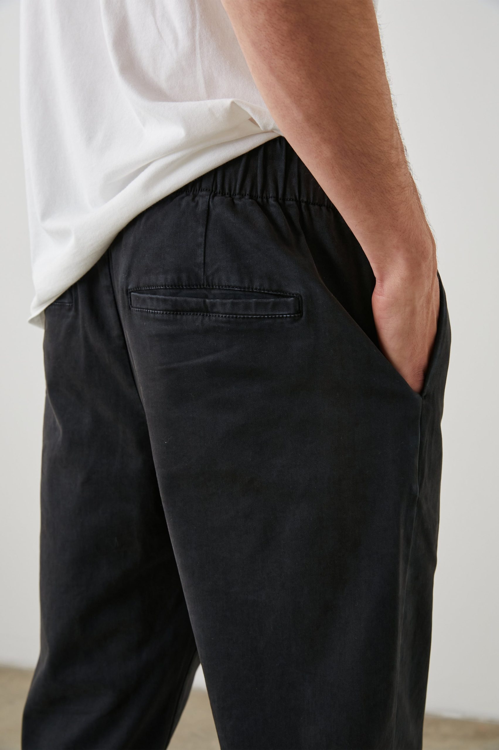 JULIAN PANT - WASHED BLACK - Image 2
