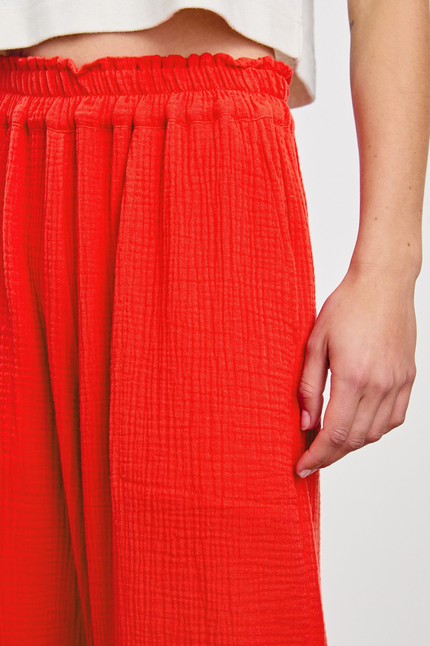 LEON CROP PANT - CHERRY - Image 2
