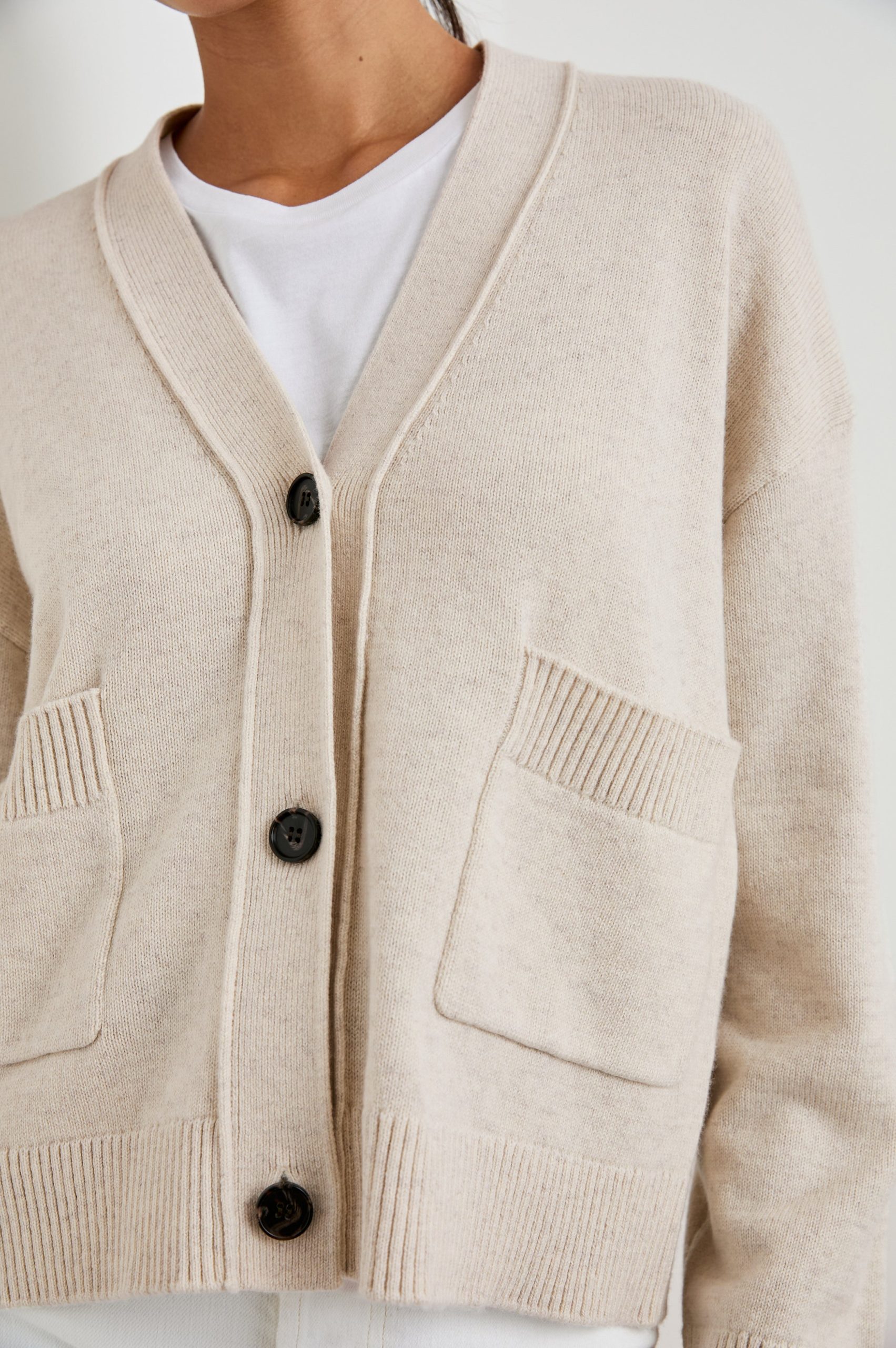 LINDI CARDIGAN - OATMEAL - Image 2