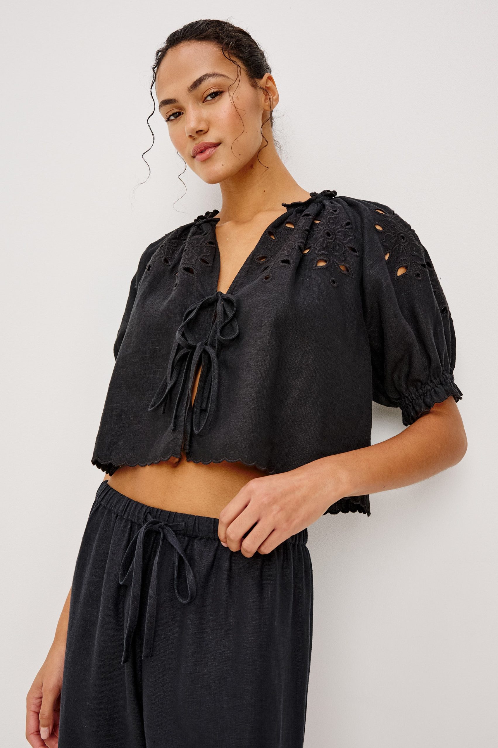 LIZBETH TOP - BLACK