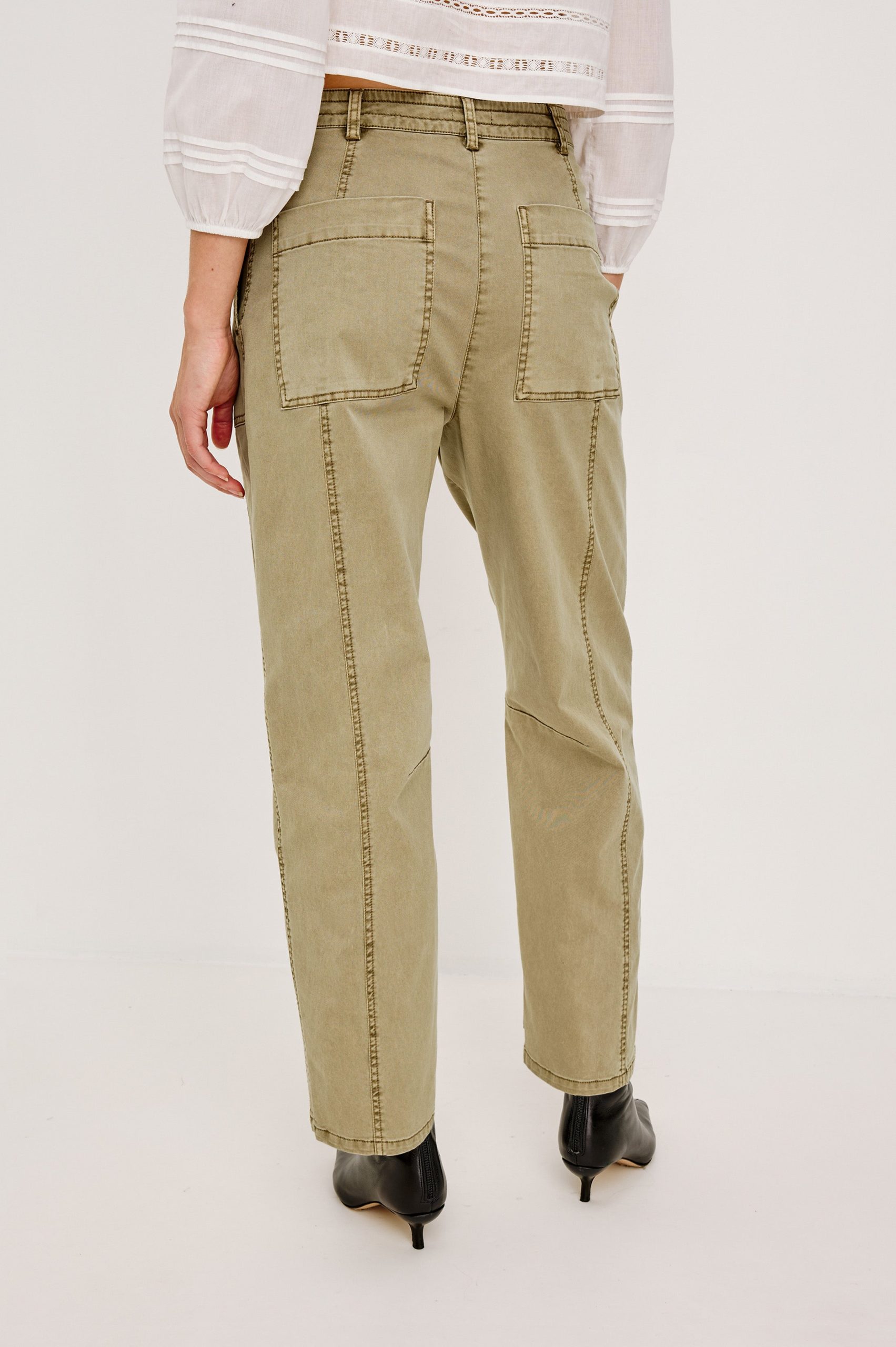 LUNAR PANT - LIGHT OLIVE - Image 4