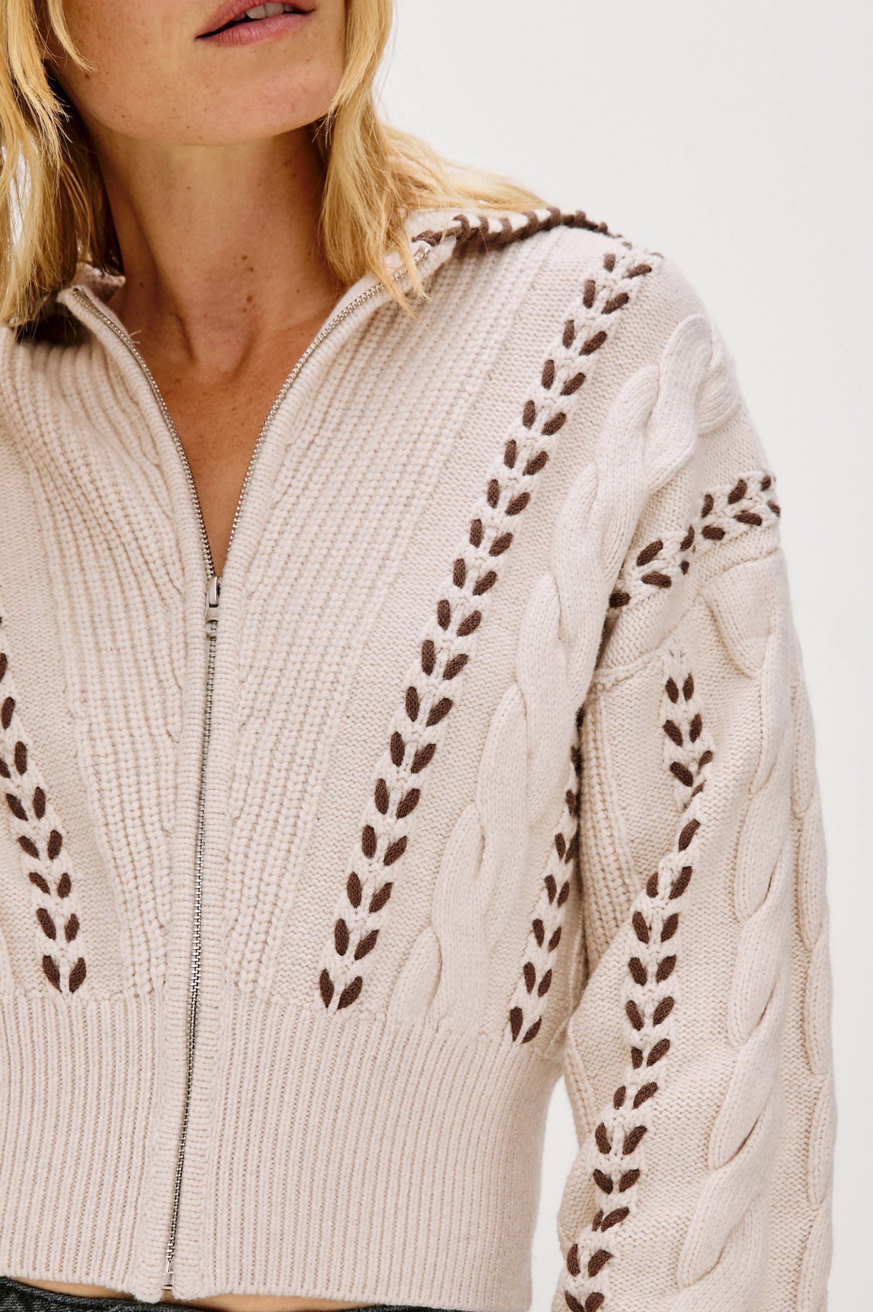 LUNE SWEATER - OATMEAL BROWN WHIP STITCH - Image 2