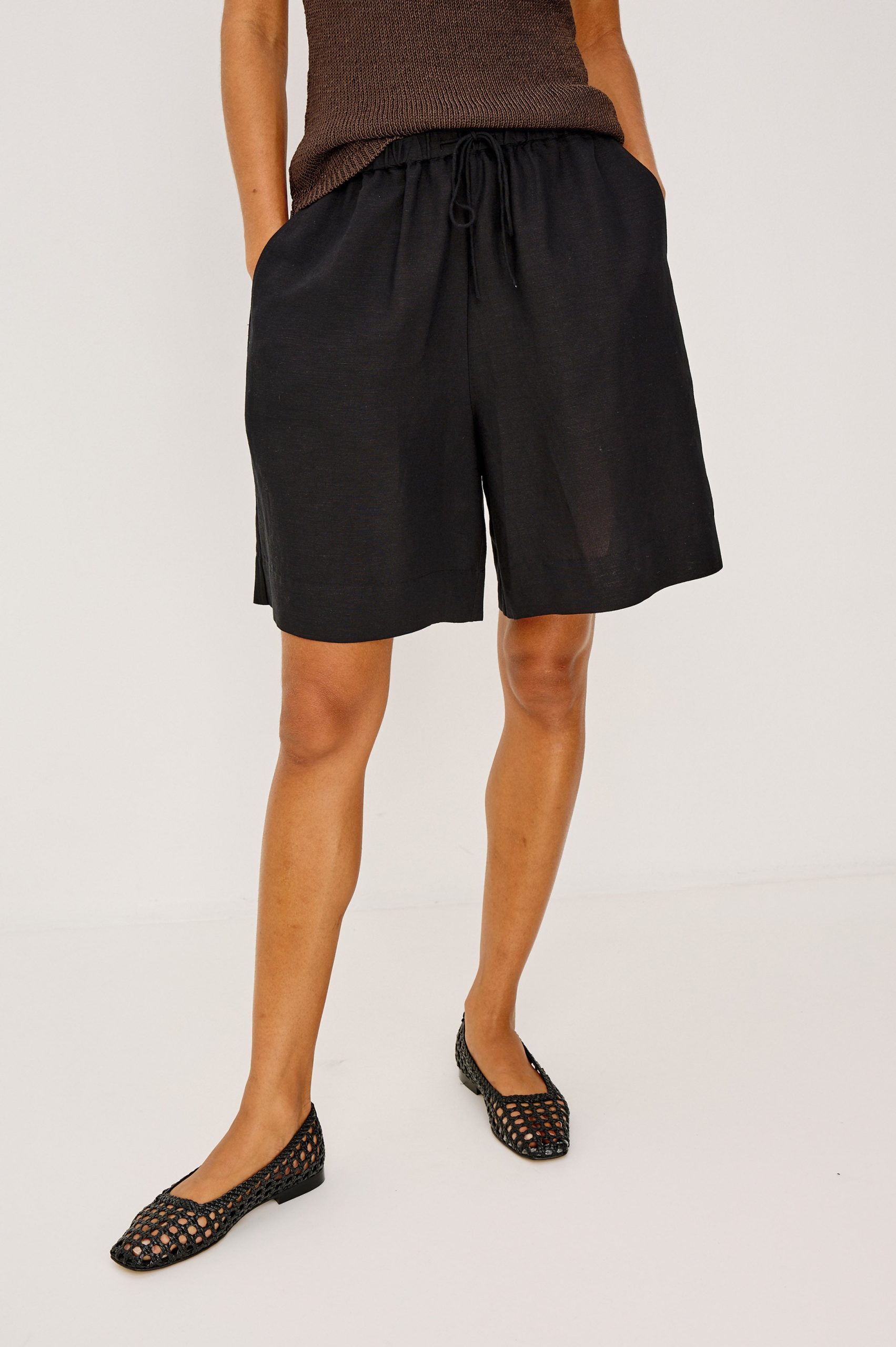 MCGUIRE SHORT - BLACK