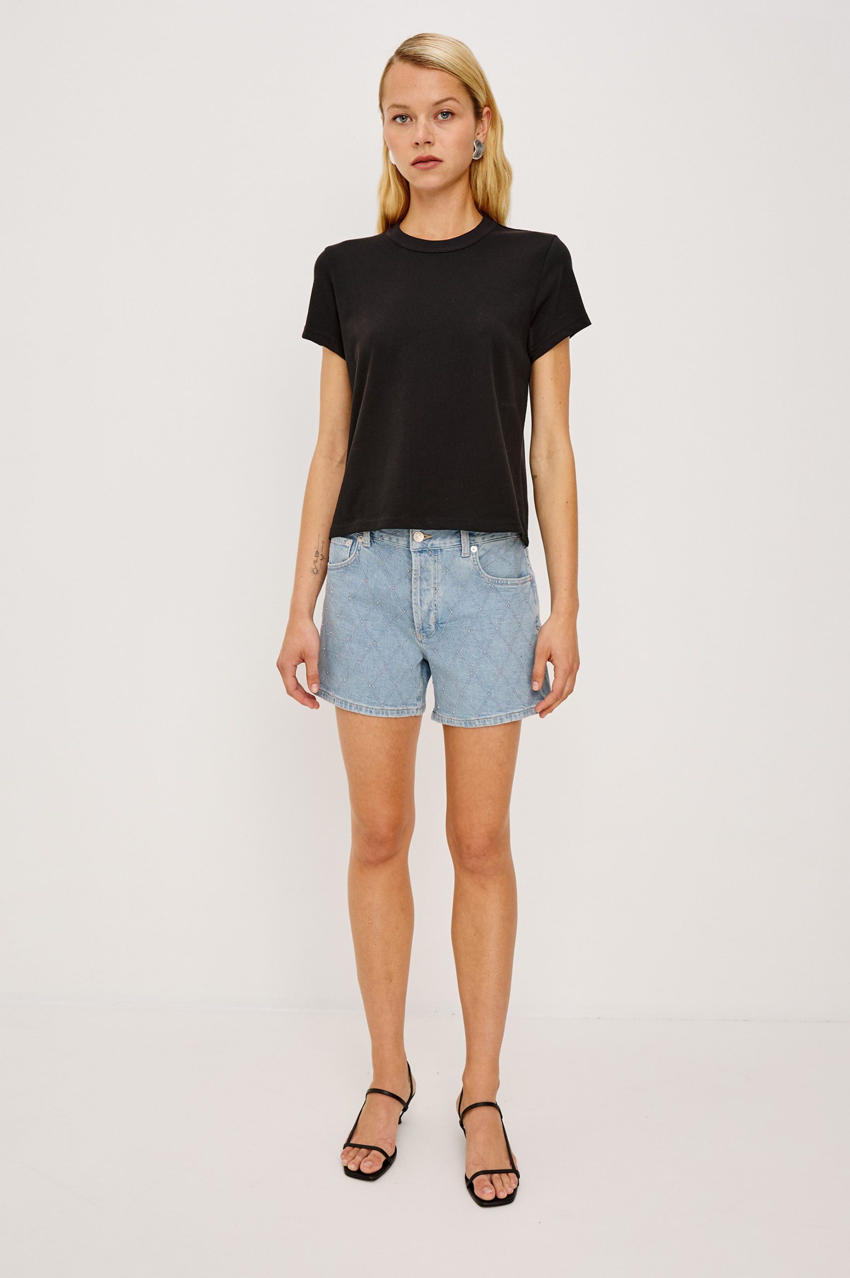 MESA SHORT - QUILTED STUD