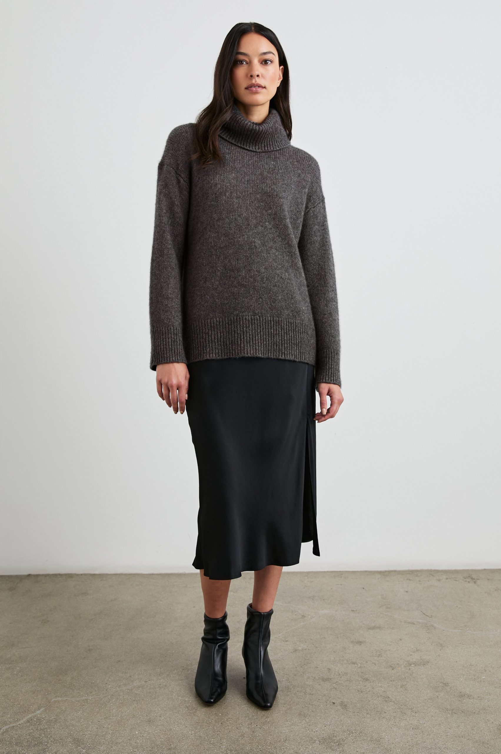 NADINE SWEATER - THUNDER