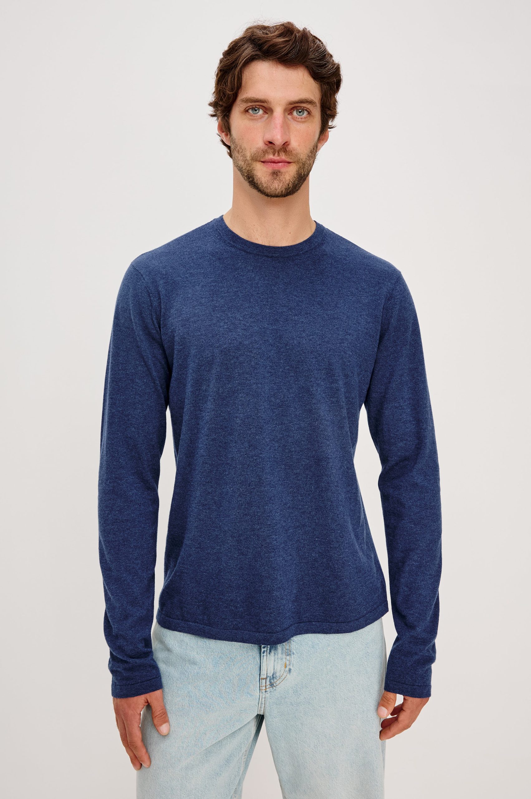 QUENTIN COTTON CASHMERE LONG SLEEVE TEE - HEATHER BLUE - Image 4