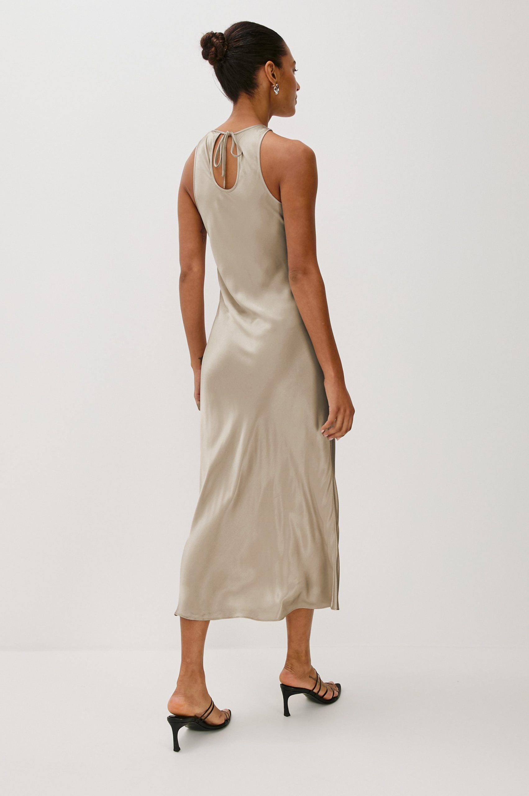 SOLENE DRESS - MINK - Image 10