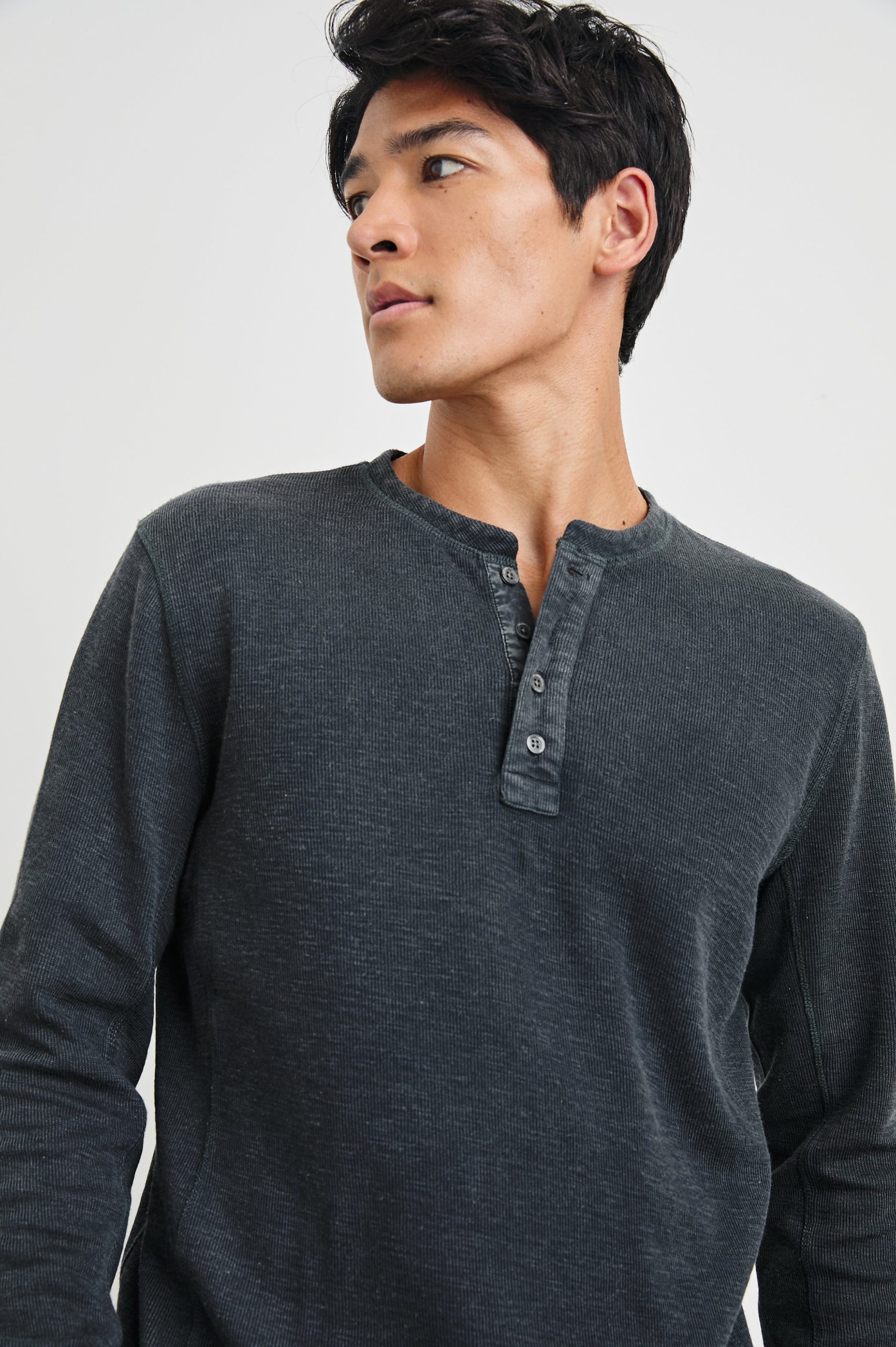 SOTO HENLEY - WASHED BLACK - Image 3