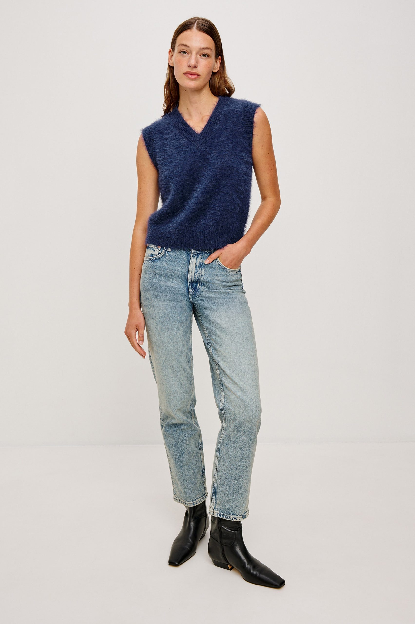 TALLI VEST - NAVY - Image 3