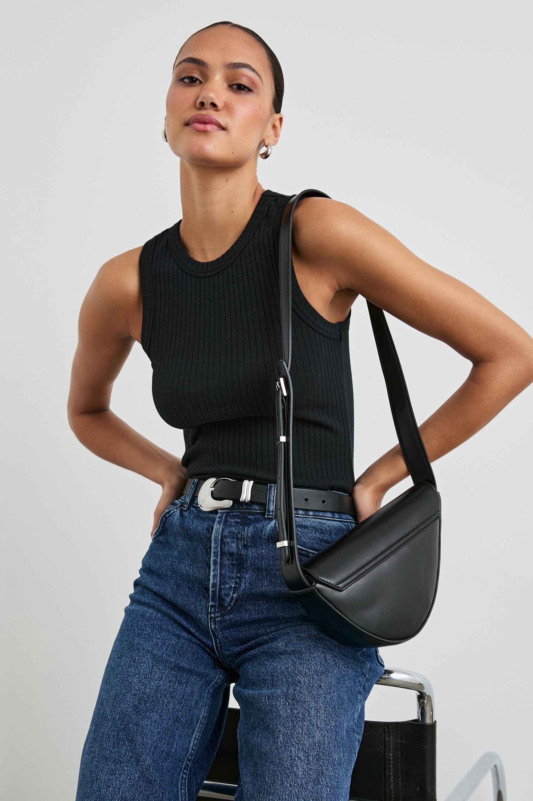 THE RACER TANK - TRUE BLACK - Image 2