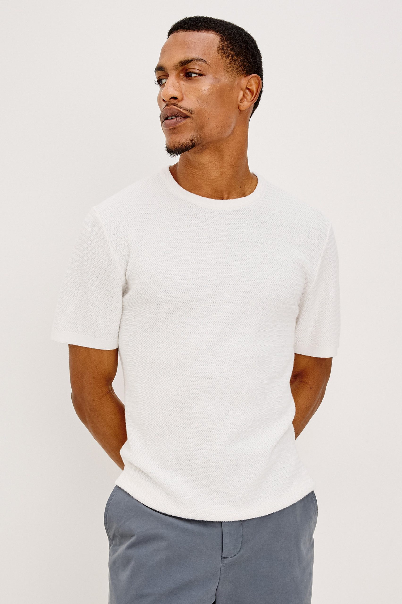THEO SHORT SLEEVE SWEATER - PORCELAIN