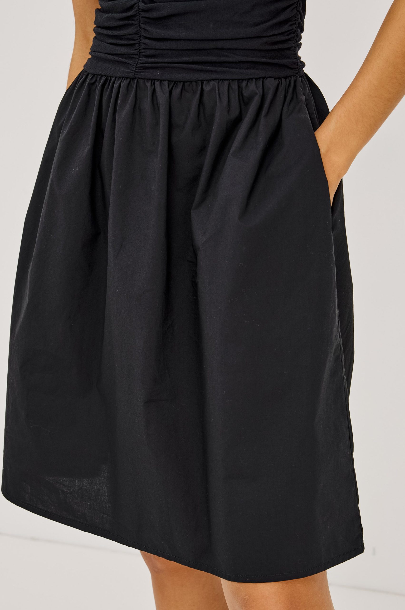 VIENNE DRESS - BLACK - Image 2